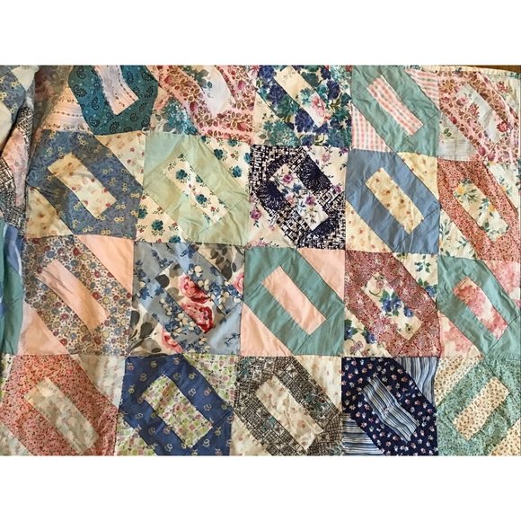 Vintage 5” Square Hand-sewn Quilt with Floral Back 67” X 77” - Picture 4 of 10